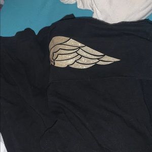 Victoria’s Secret legging glares